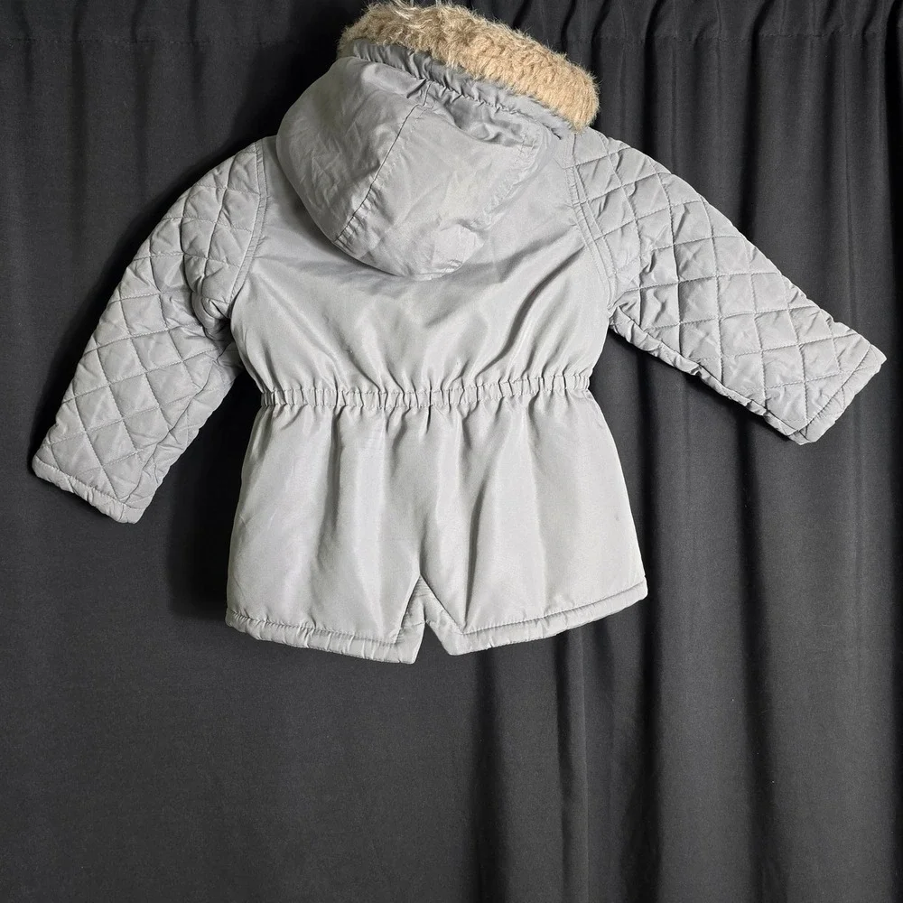 OshKosh B'gosh Girls Gray Quilted Parka Jacket Faux Fur Hood Rose Gold Snaps‎ 4T